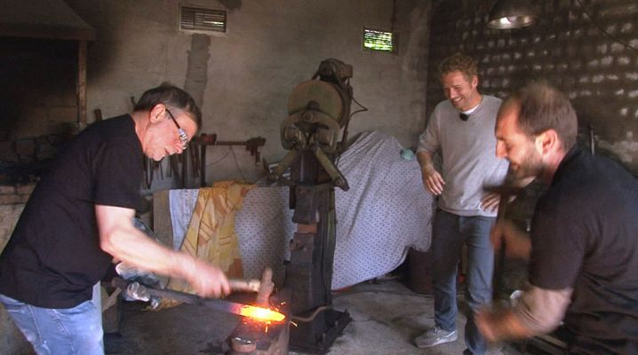 Comando Actualidad - Gajes del oficio - Espadas