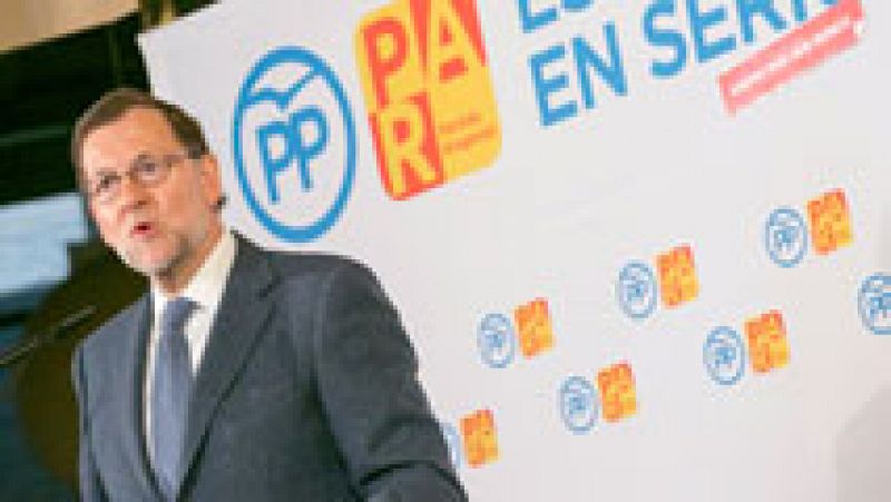 Sánchez se compromete a fortalecer la clase media y Rajoy advierte sobre el riesgo de jugar a la ruleta rusa