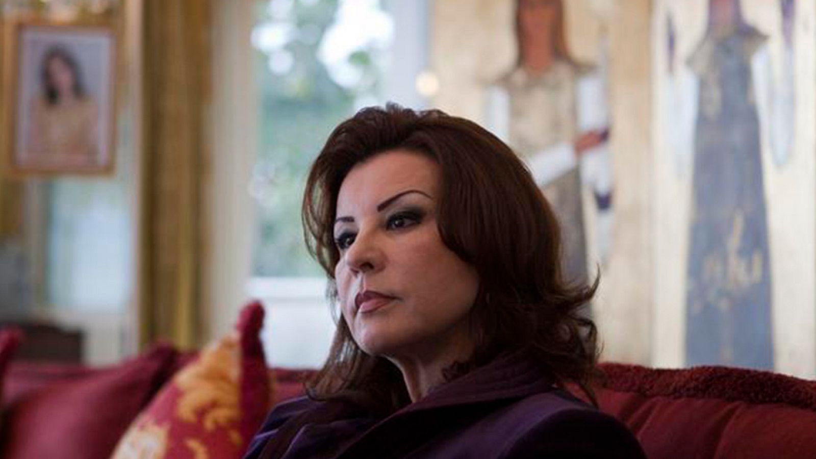 Documenta2 - Las esposas de los dictadores: Las grandes derrochadoras - ver ahora