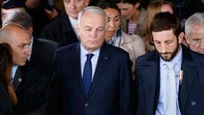 El ministro de Exteriores francés: "Hay que esperar a confirmar información"