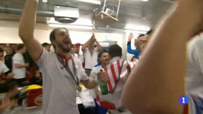 Telediario 1 - Celebración del Sevilla de la Europa League en el vestuario