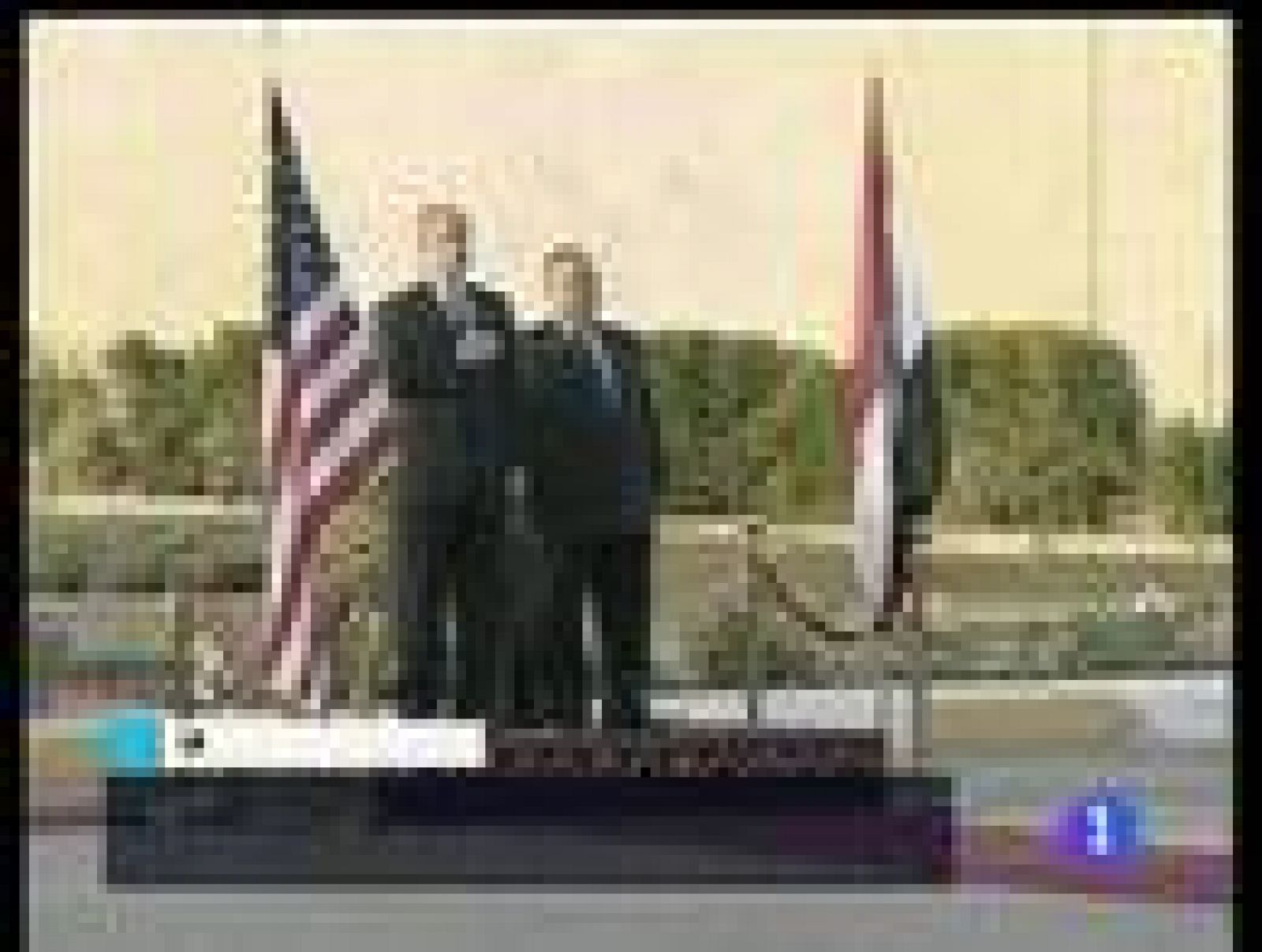 Sin programa: George Bush visita Irak  | RTVE Play