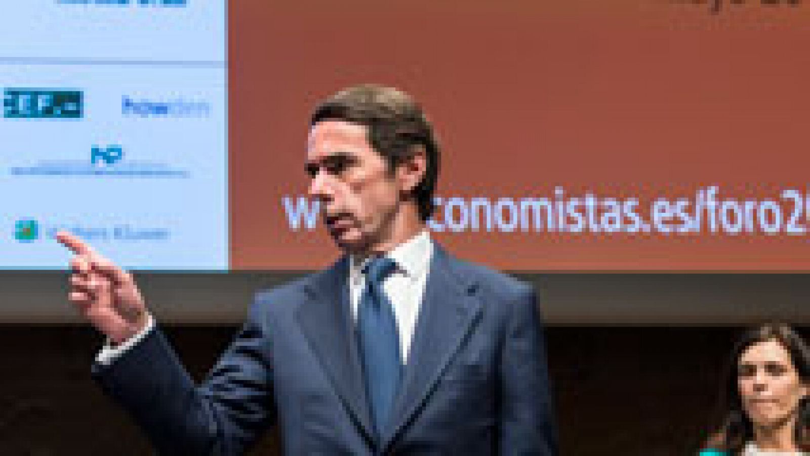 Telediario 1: Aznar considera "un error" relajar la corrección del déficit y alerta de los riesgos de una elevada deuda | RTVE Play