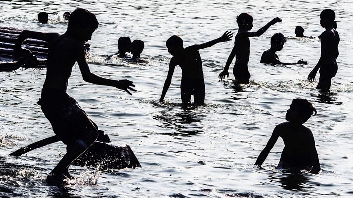 Telediario 1 - El norte de la India está en alerta por una ola de calor que ya dura meses y que ha matado a 87 personas