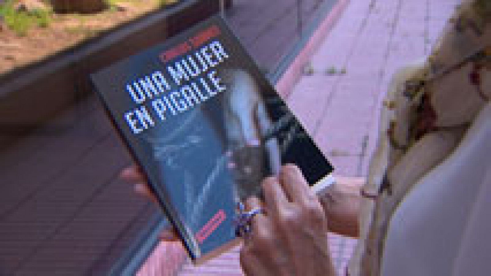 Telediario 1: 'Una mujer en Pigalle', segunda novela de Carlos Suárez | RTVE Play