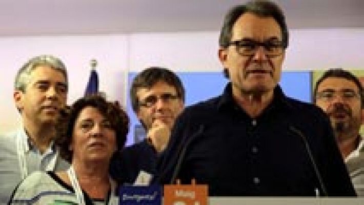 Informativo 24h - Las bases de CDC deciden crear un nuevo partido y escogen a Homs para el 26J