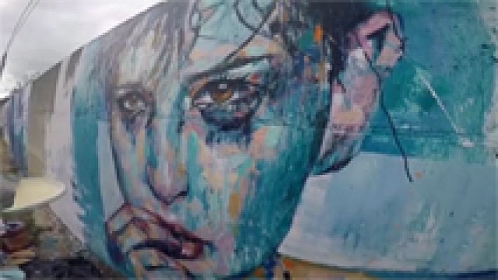 Telediario 1 - Decenas de grafiteros se dan cita en Lisboa con motivo del Festival Internacional Muro