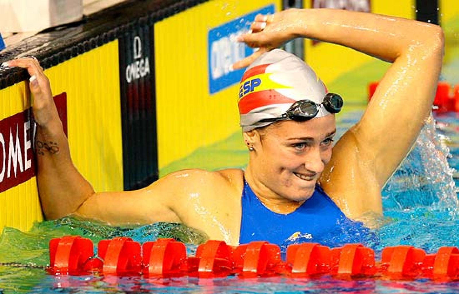 La nadadora española Mireia Belmonte se colgó la medalla de oro de los 400 metros estilos con un nuevo récord del mundo con un tiempo de 4:25.06, en los Campeonatos de Europa de piscina corta que terminaron con una plata para Aschwin Wildeboer y un bronce para Alan Cabello.