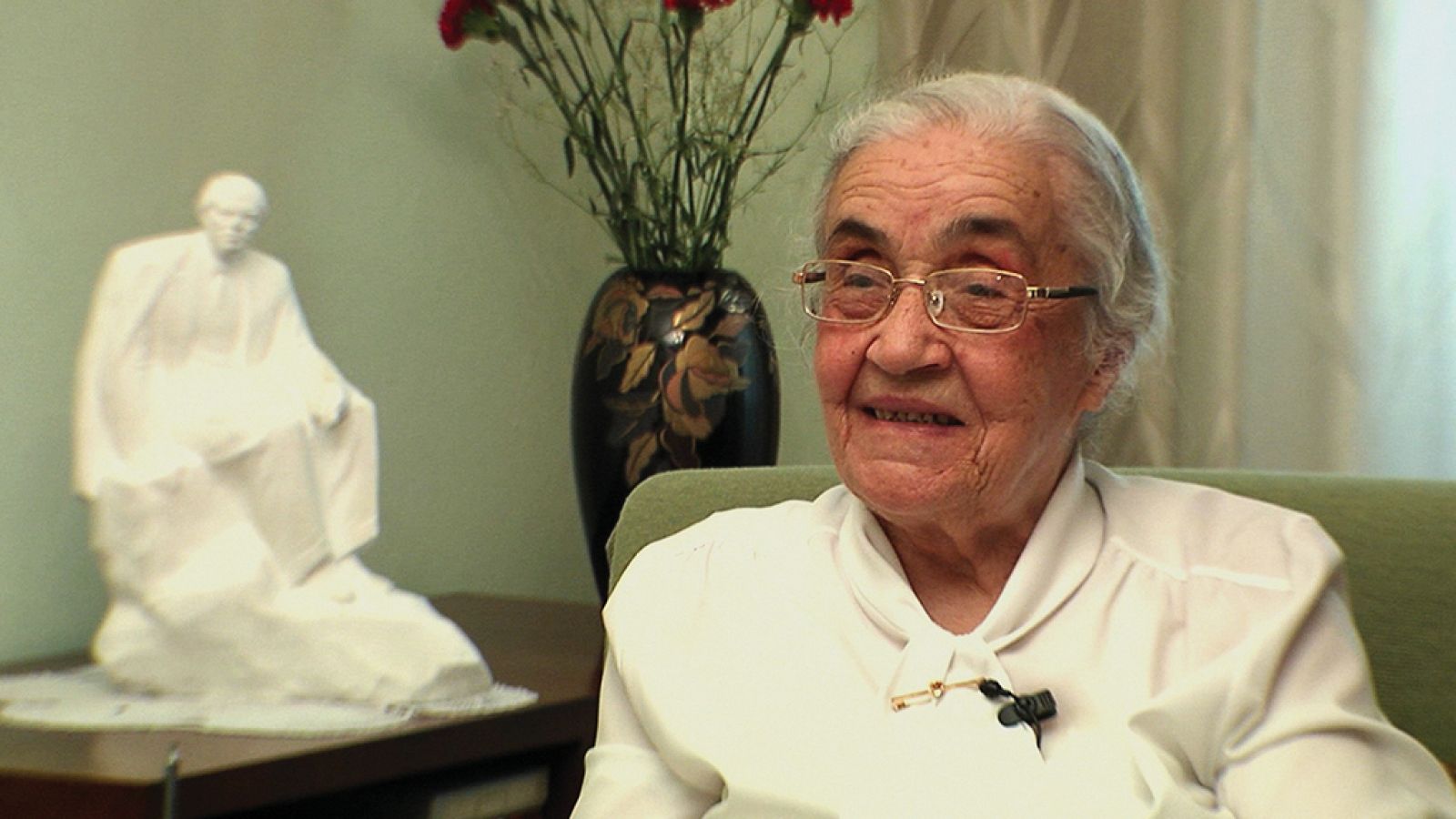 Documenta2 - Las esposas de los dictadores: Las emperatrices rojas - ver ahora