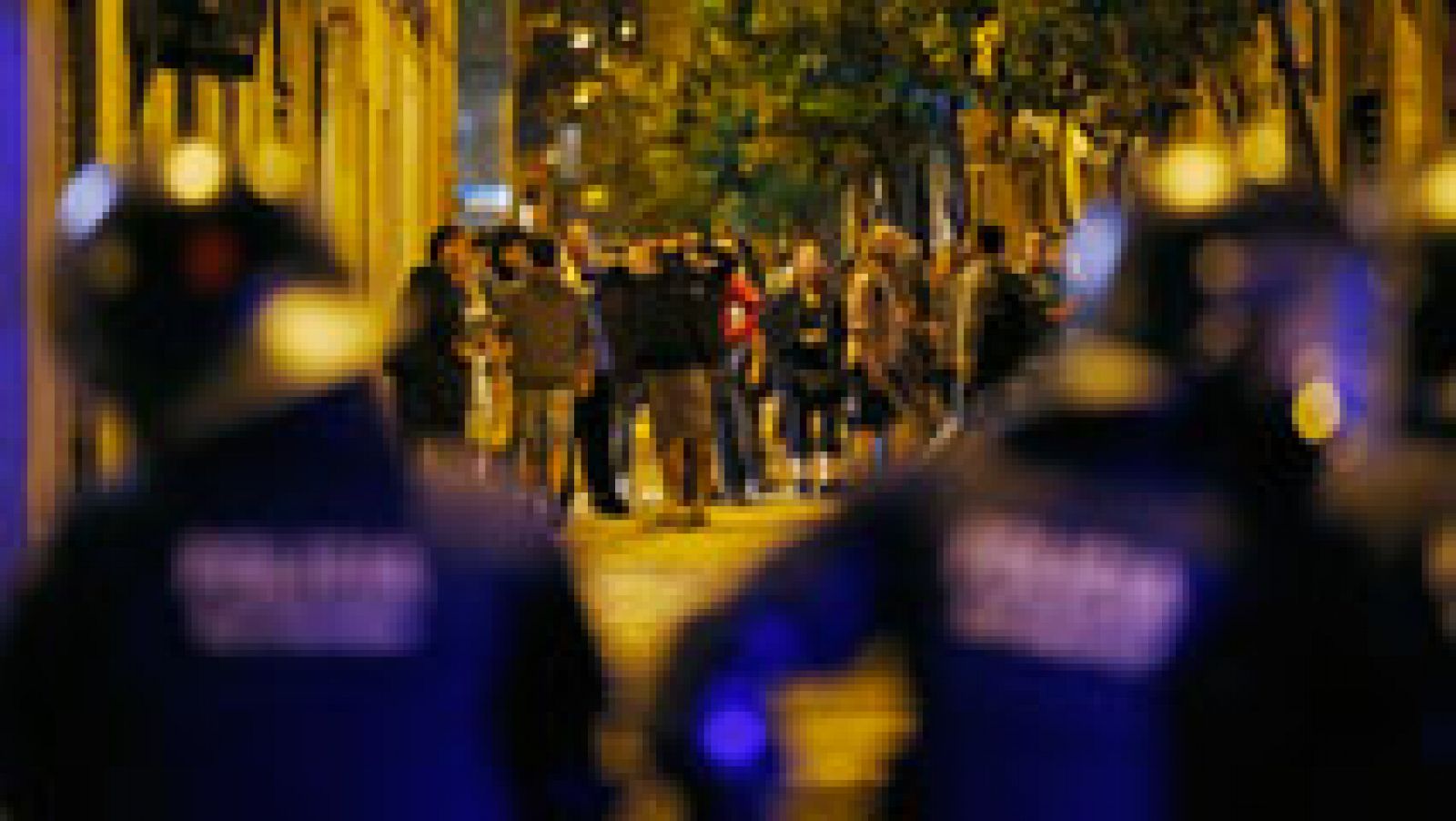 Telediario 1: Segunda noche de disturbios en Barcelona por el desalojo del "banco expropiado" | RTVE Play