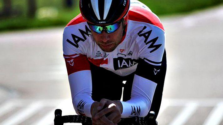  - El alemán Roger Kluge sorprende al esprint