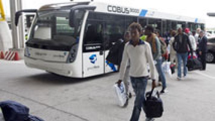 Telediario 1 - Aprender español, la principal tarea para los refugiados recién llegados