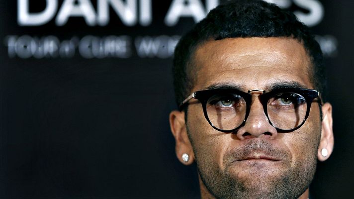 Telediario 1 - El representante de Dani Alves afirma que el lateral quiere quedarse en el Barça