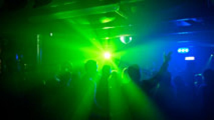 Telediario 1 - Desalojos de locales con fiestas ilegales para menores