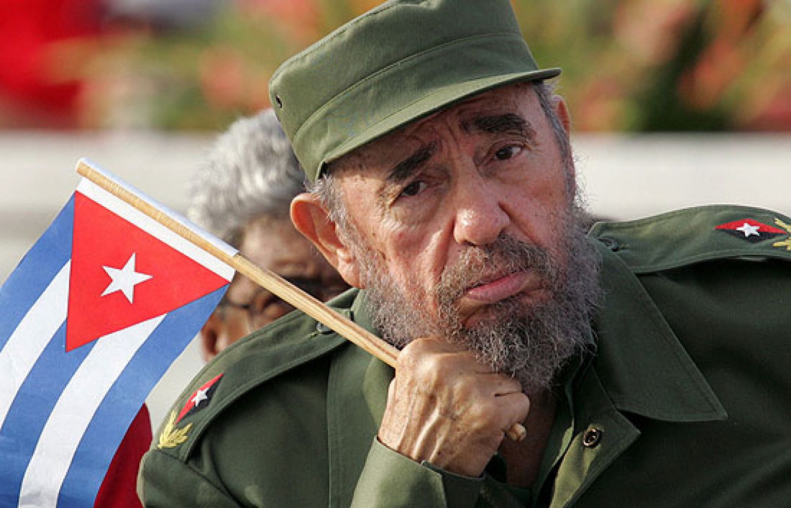 2008 - Fidel deja oficialmente el poder
