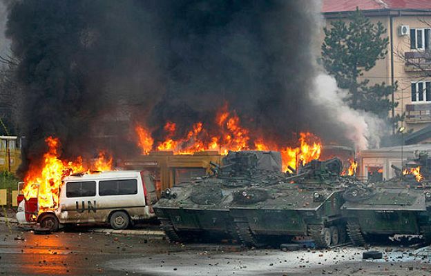 Fue noticia en el Archivo de RTVE - Kosovo se independiza