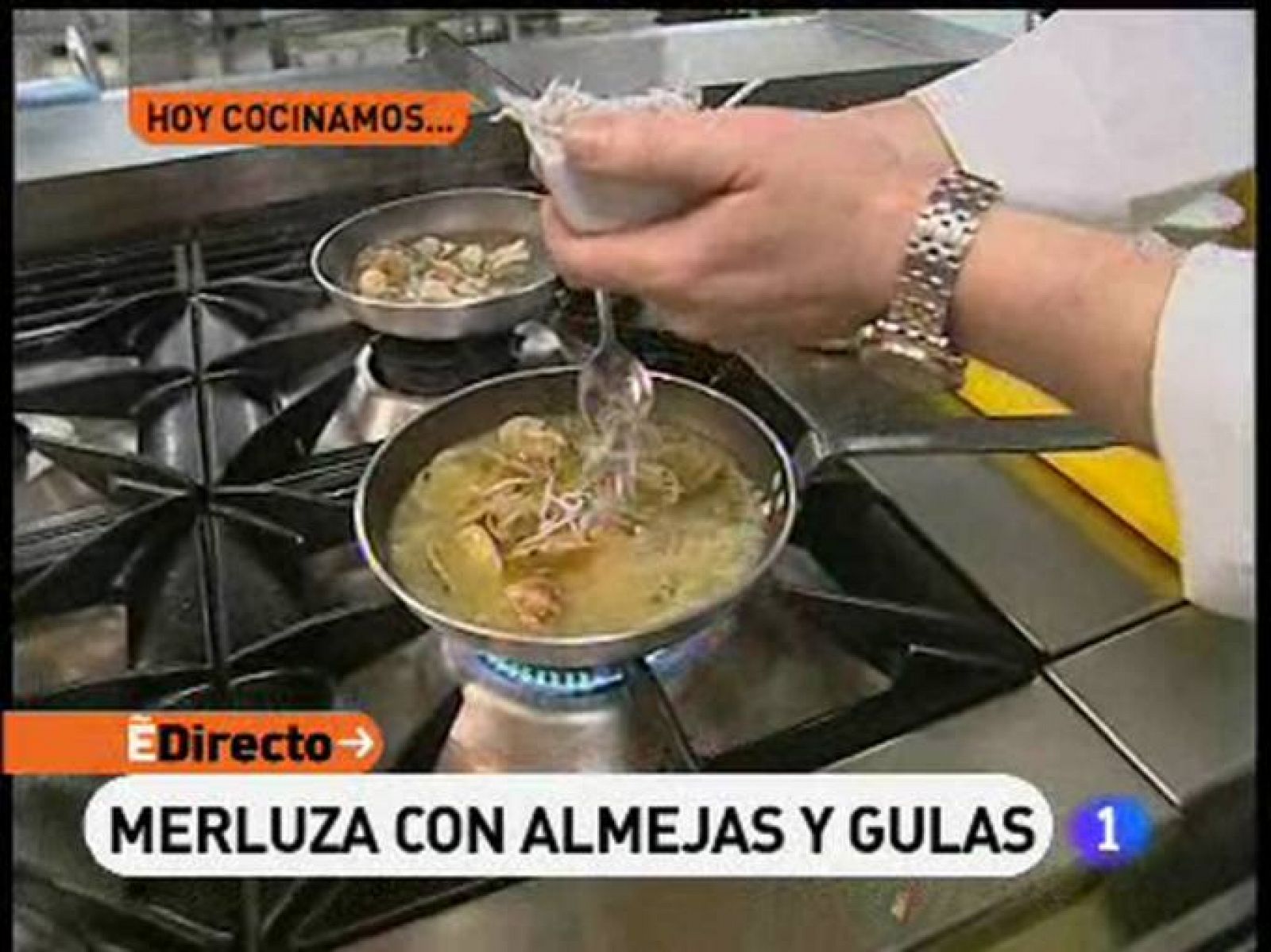 RTVE Cocina: merluza sobre almejas y gulas | RTVE Play