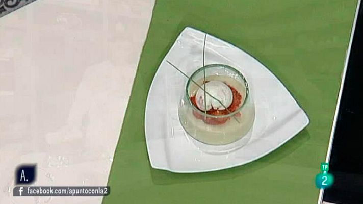 RTVE Cocina - Huevos escalfados sobre crema de colifror