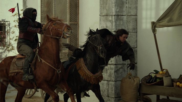 Águila Roja - Trepidante persecución en Triana