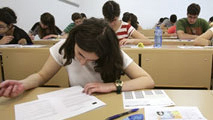 Telediario 1 - Unos 250.000 estudiantes de Bachillerato se enfrentan desde este miércoles a la última prueba de Selectividad
