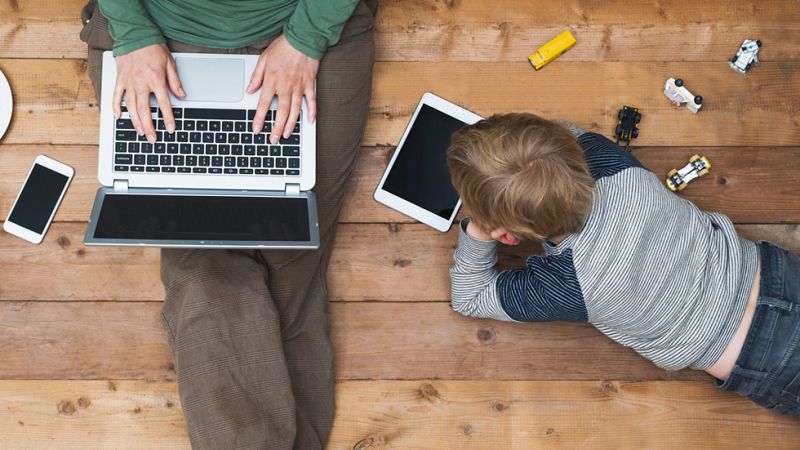 La educación digital es esencial para que los menores edad utilicen internet con seguridad. Y también para que padres y profesores sepan cómo asesorarles. Por eso la policía ha lanzado una nueva iniciativa de formación online para que los niños se co