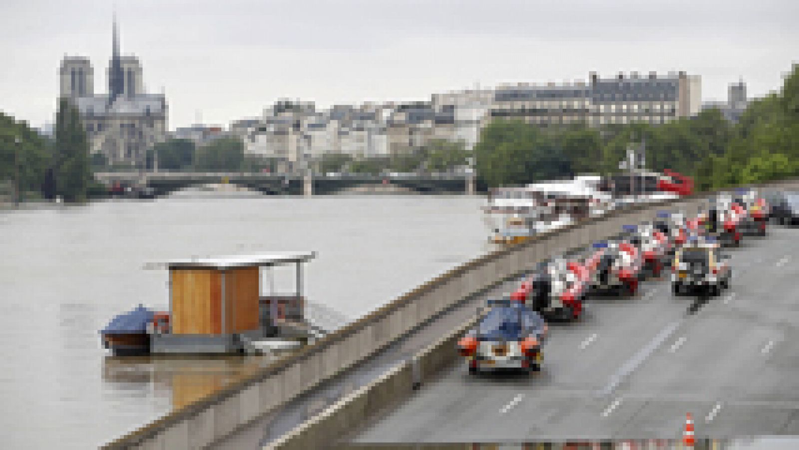 Informativo 24h: Las lluvias en Francia dejan un fallecido y obligan a tomar precauciones | RTVE Play