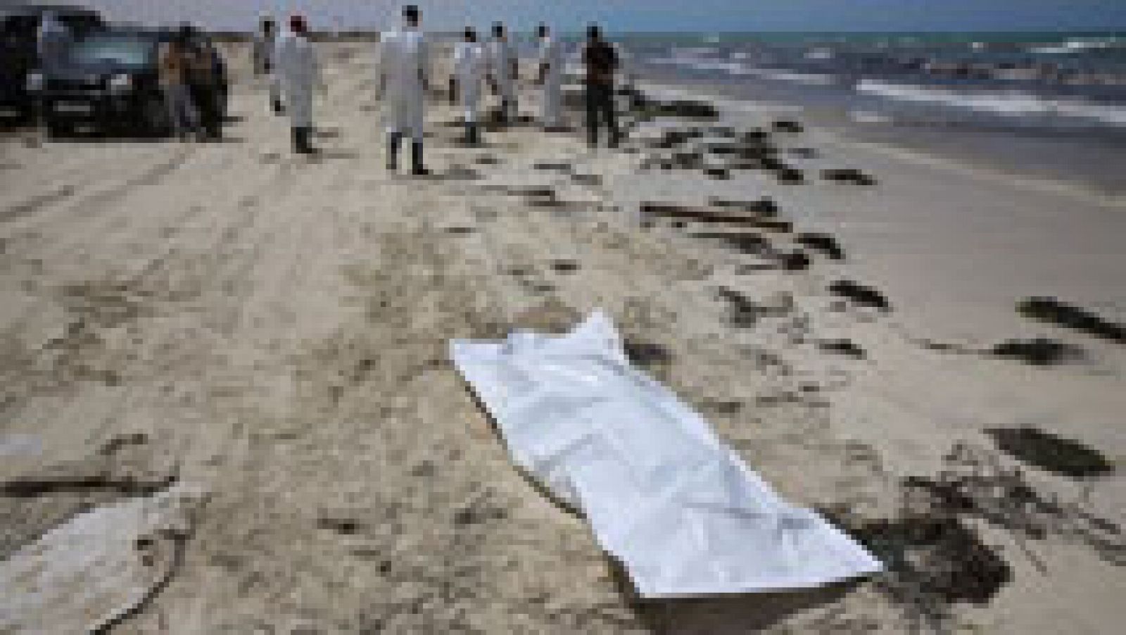 Telediario 1: Aparecen más de un centenar de cadáveres de inmigrantes en una playa de Libia  | RTVE Play