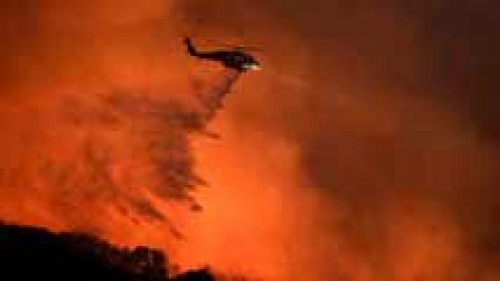 Miles de evacuados en California por incendios forestales