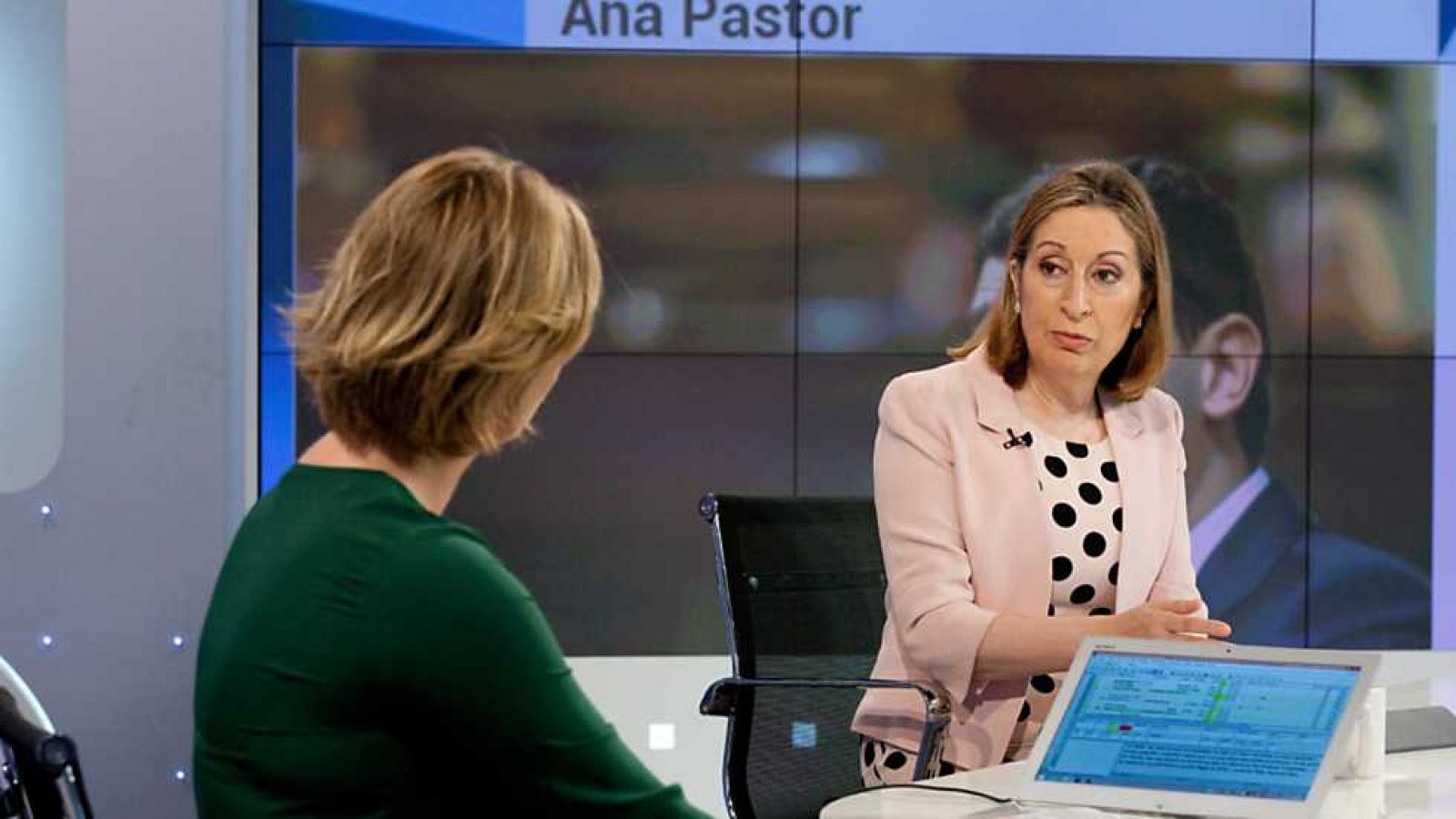 Los desayunos de TVE - Ana Pastor, Ministra de fomento en funciones - Ver ahora