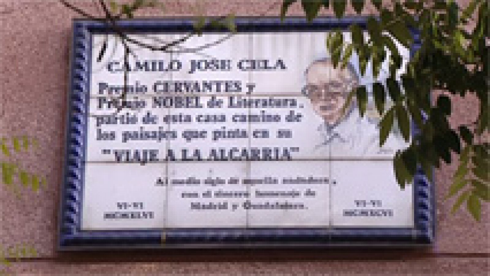 Telediario 1: Un día como hoy de hace 70 años Camilo José Cela salió de Madrid con destino a La Alcarria | RTVE Play