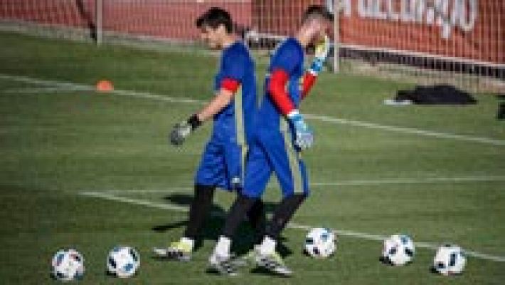 Del Bosque no desvela si jugará Casillas o De Gea en el debut de la Euro