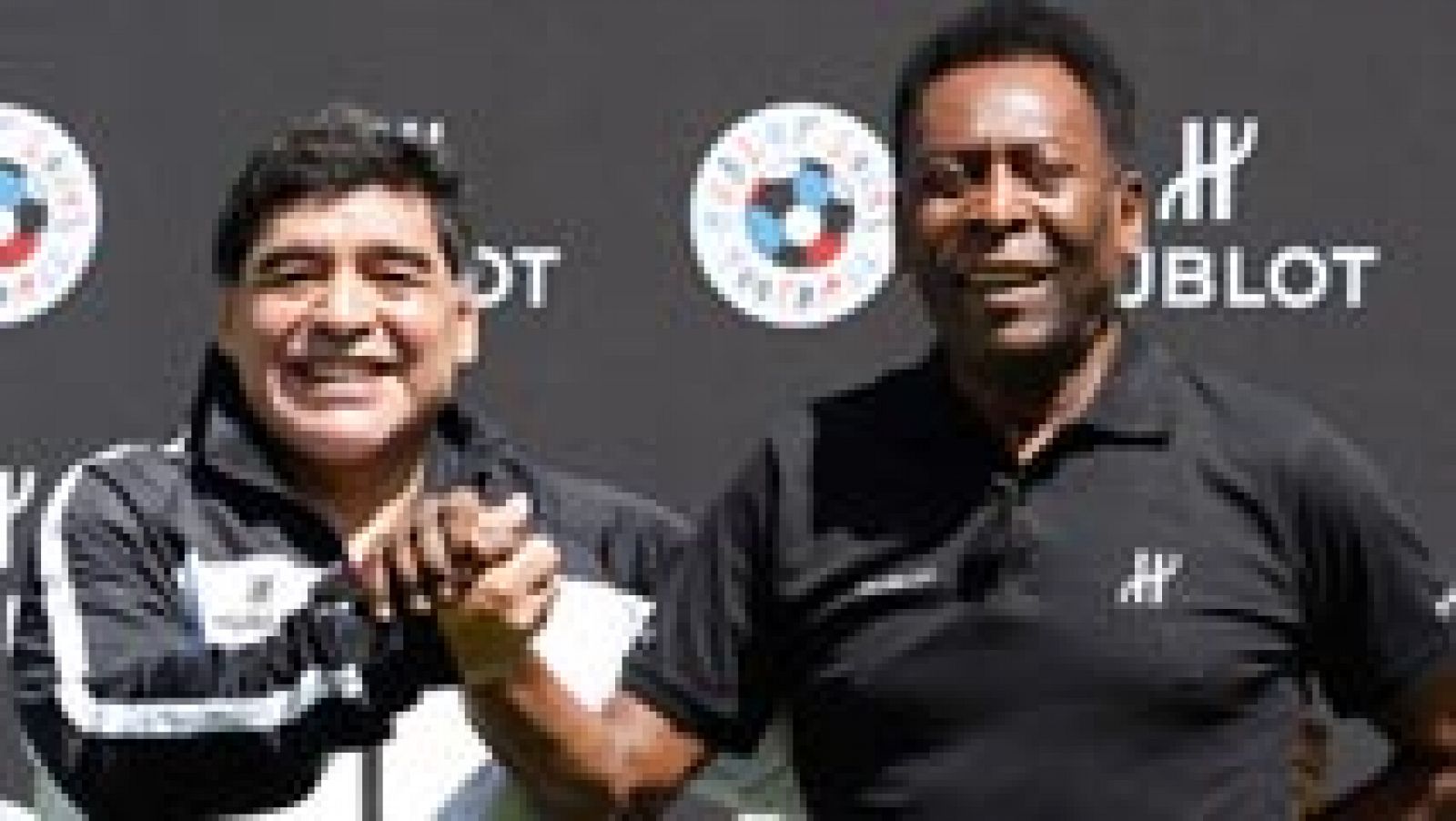 Telediario 1: Pelé y Maradona se reconcilian en París | RTVE Play