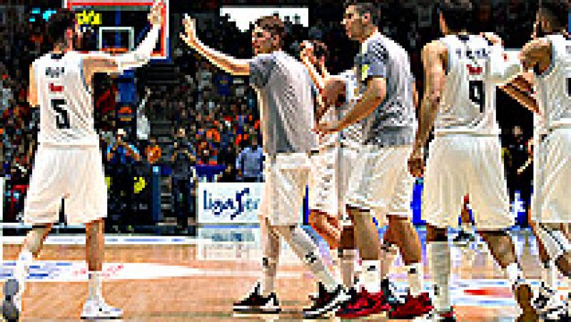 El Real Madrid ya es finalista al vencer por 80-82 al Valencia Basket, cerrando la serie con 3-1. Llull (16 pt, 20 val) y Carroll (17 pt, 18 val), claves del equipo de Laso, que alcanza su quinta final consecutiva de Liga Endesa y defenderá su corona