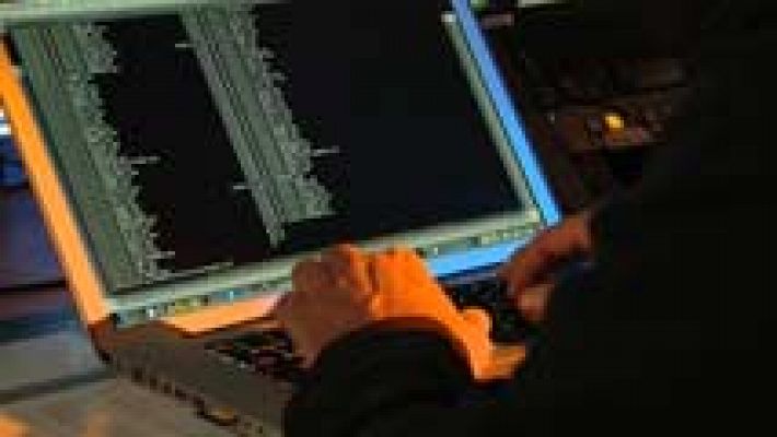 Telediario 1 - Internet un campo importante de batalla donde se lucha contra el yihadismo