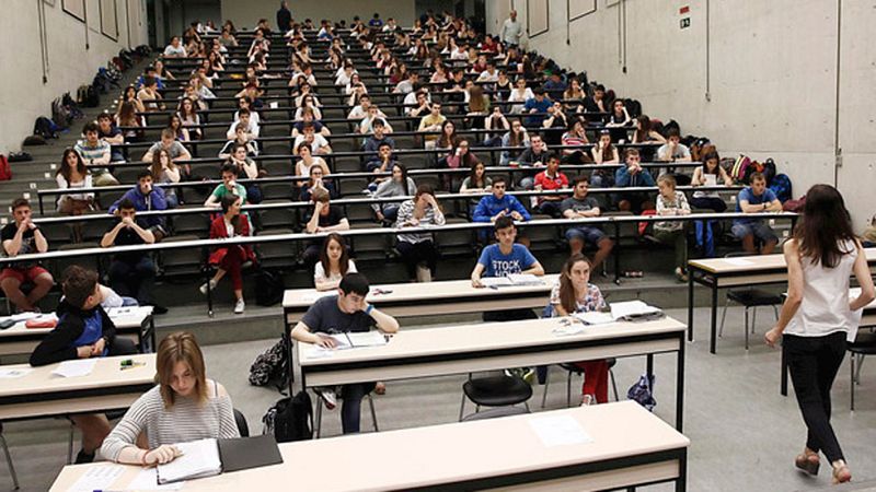 Alumnos del País Vasco piden que se anule un examen de Matemáticas de Selectividad por su dificultad