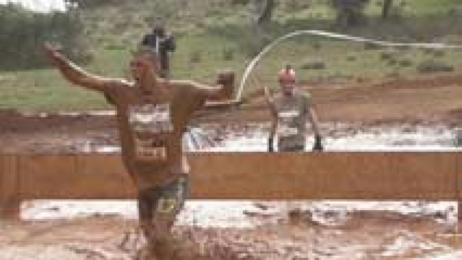 Telediario 1: Se celebra en la base militar de El Goloso 'The Mud Day', la carrera de obstáculos más importante del mundo  | RTVE Play