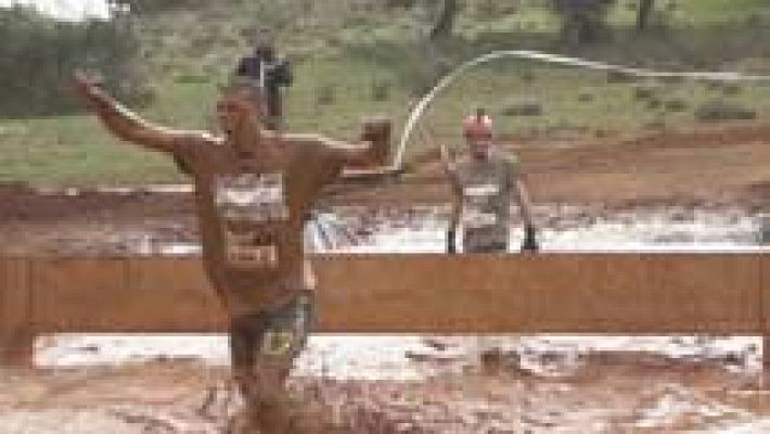Telediario 1 - Se celebra en la base militar de El Goloso 'The Mud Day', la carrera de obstáculos más importante del mundo