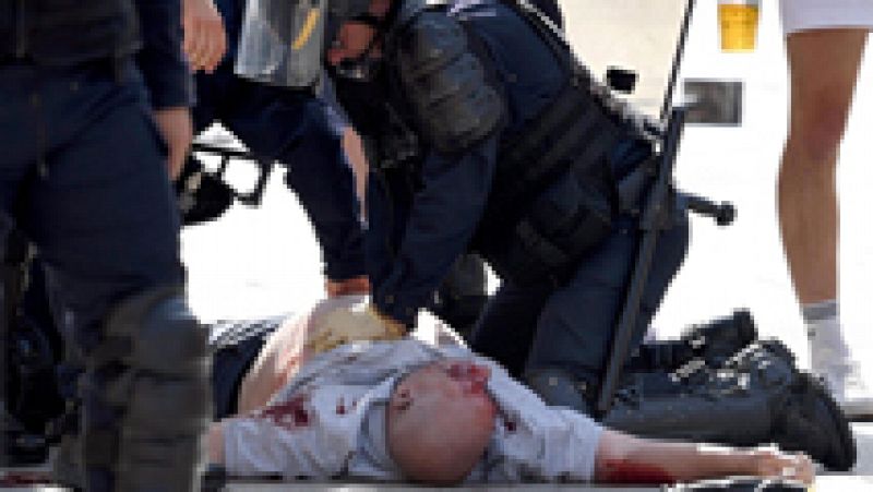 Enfrentamientos entre hinchas ingleses y rusos obligan a intervenir a la polica en Marsella 