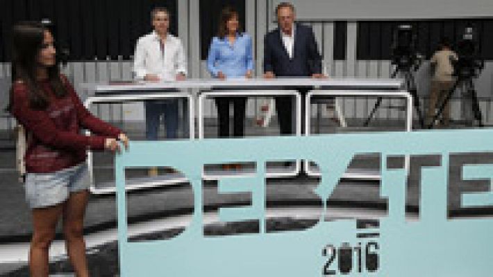 Telediario 1 - Los partidos dan el visto bueno al plató donde se celebrará el debate a cuatro