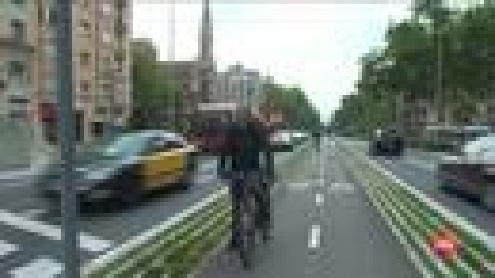 Sin programa: Desde la 'Asociación Amics de la bici' piden una mejora en los carriles destinados a la bicicleta | RTVE Play