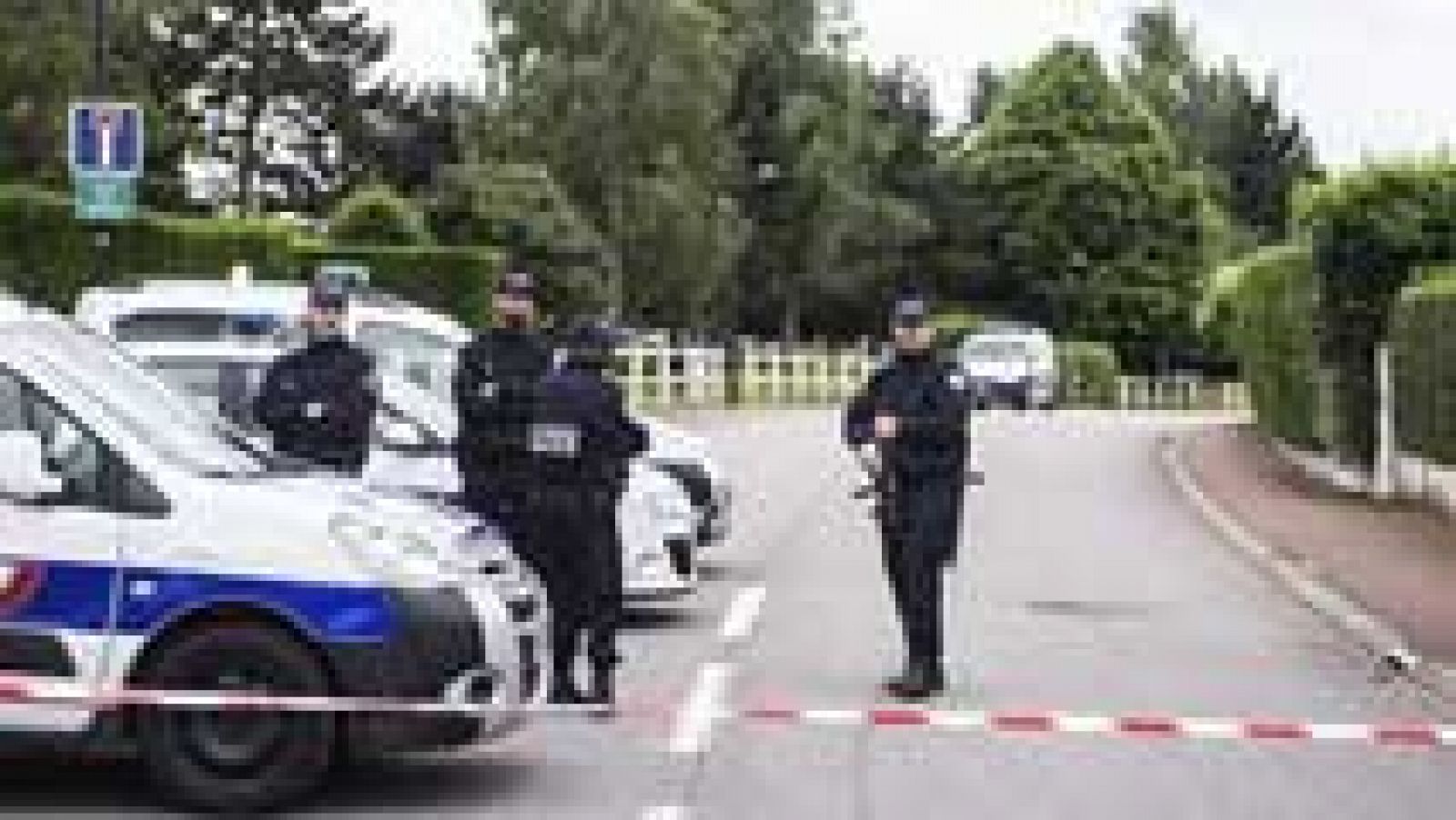 Telediario 1: Un francés condenado por yihadismo y sometido a vigilancia, asesina a un policía y su pareja | RTVE Play