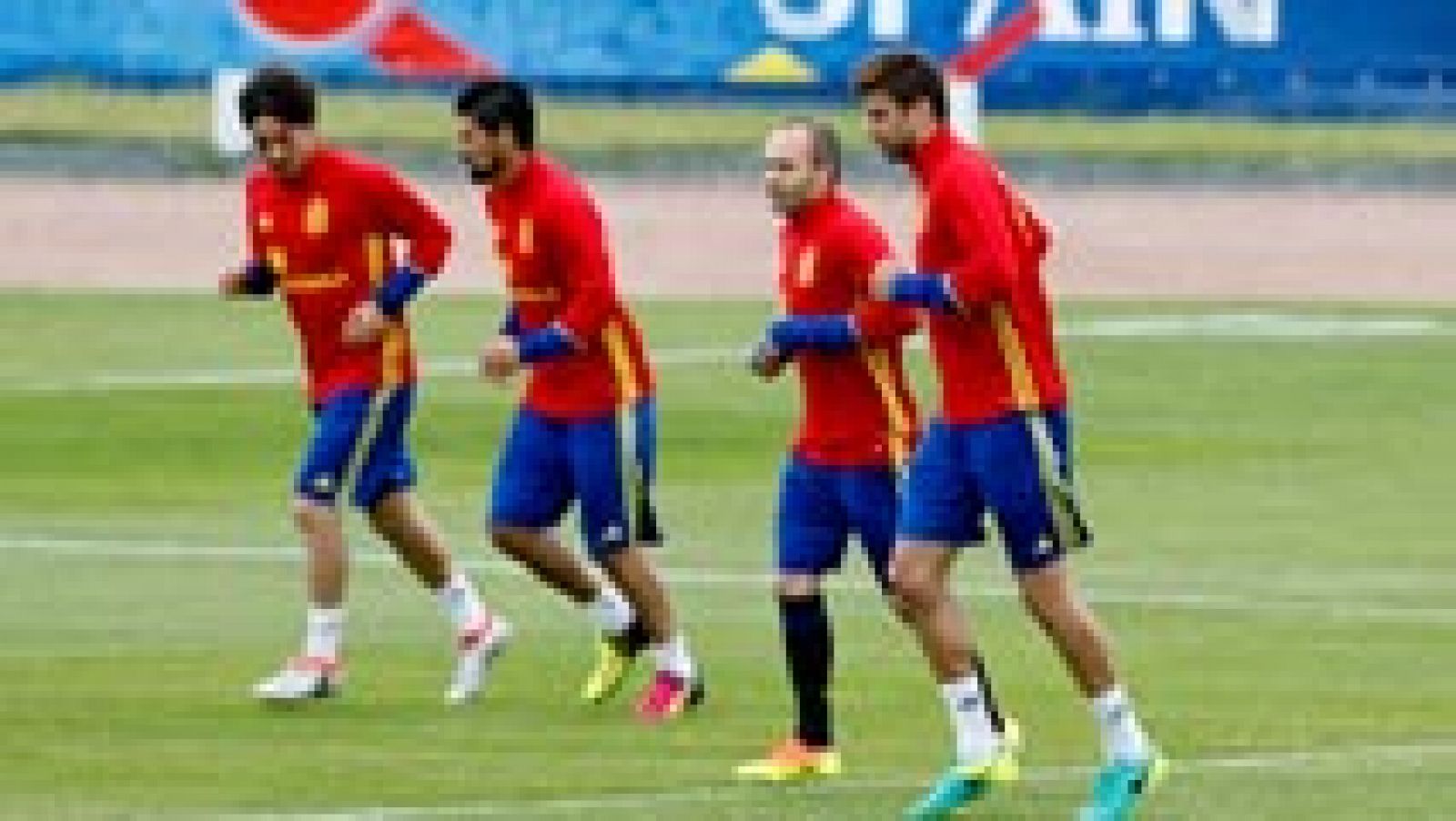 España ya está en Niza para enfrentarse a Turquía | Ver