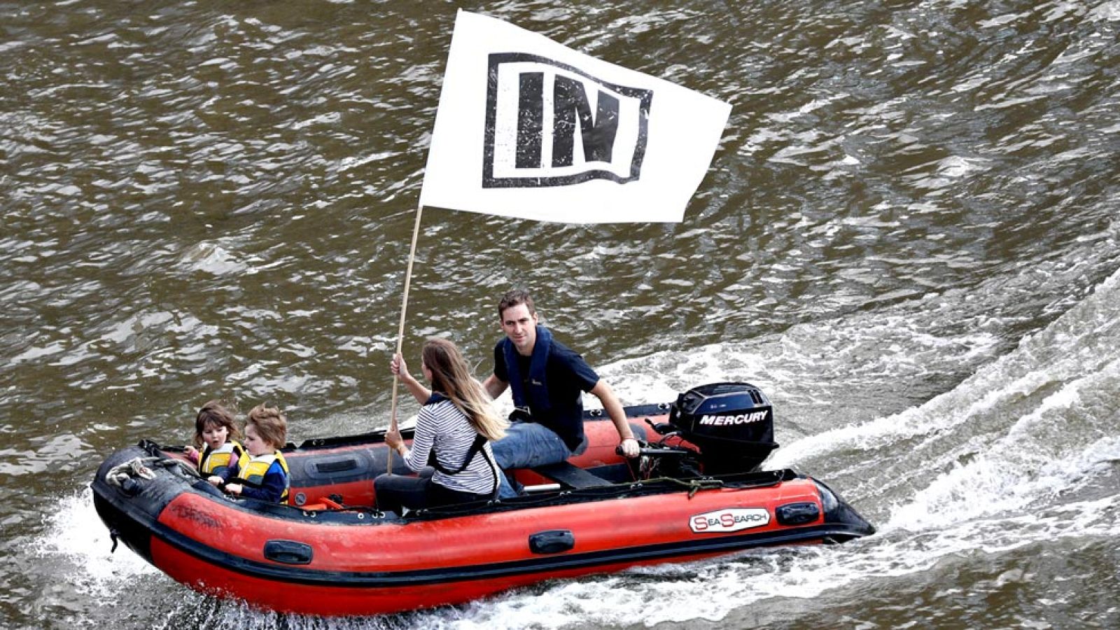 Jo Cox, una diputada comprometida y vinculada a las causas humanitarias