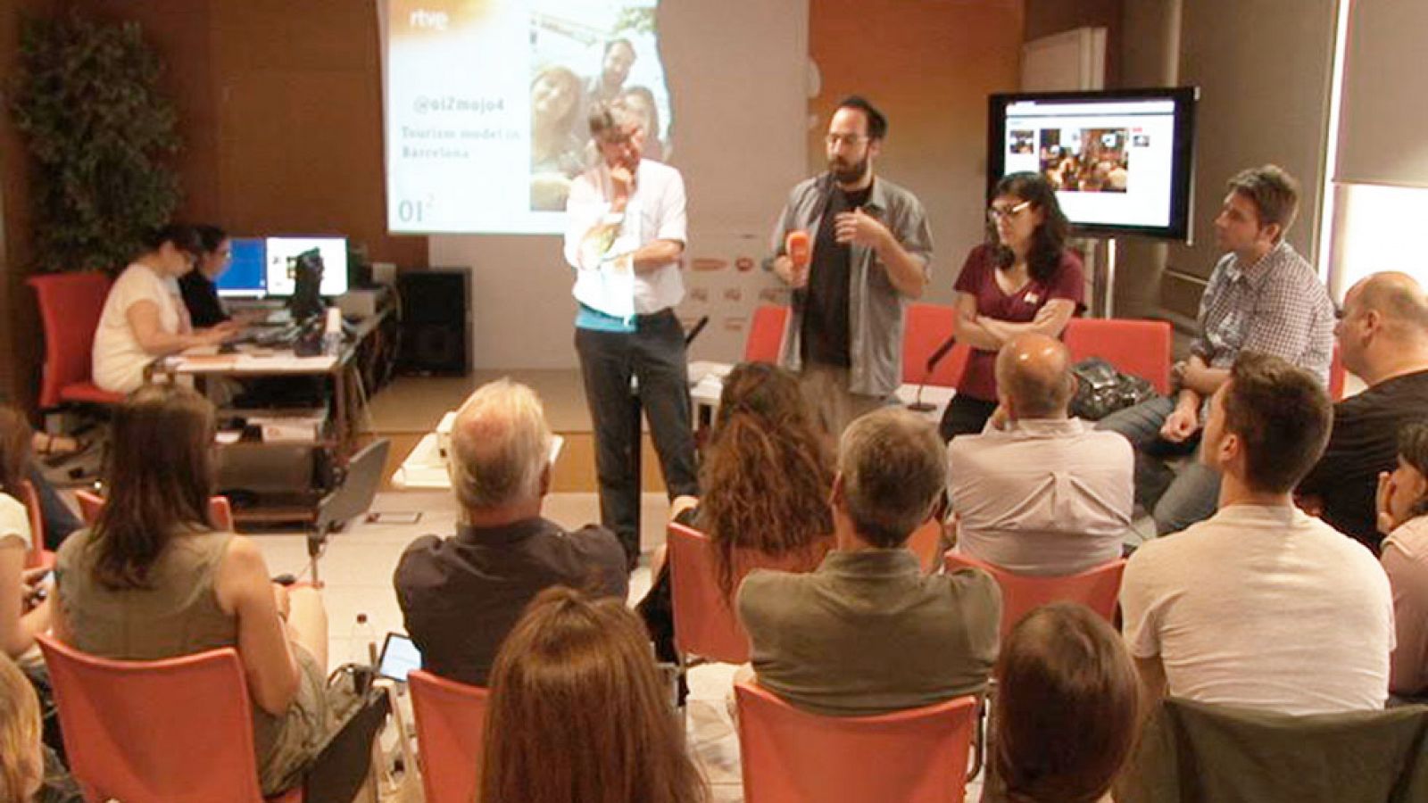 OI2 - Presentación del reportaje que trata sobre el modelo de turismo en Barcelona.