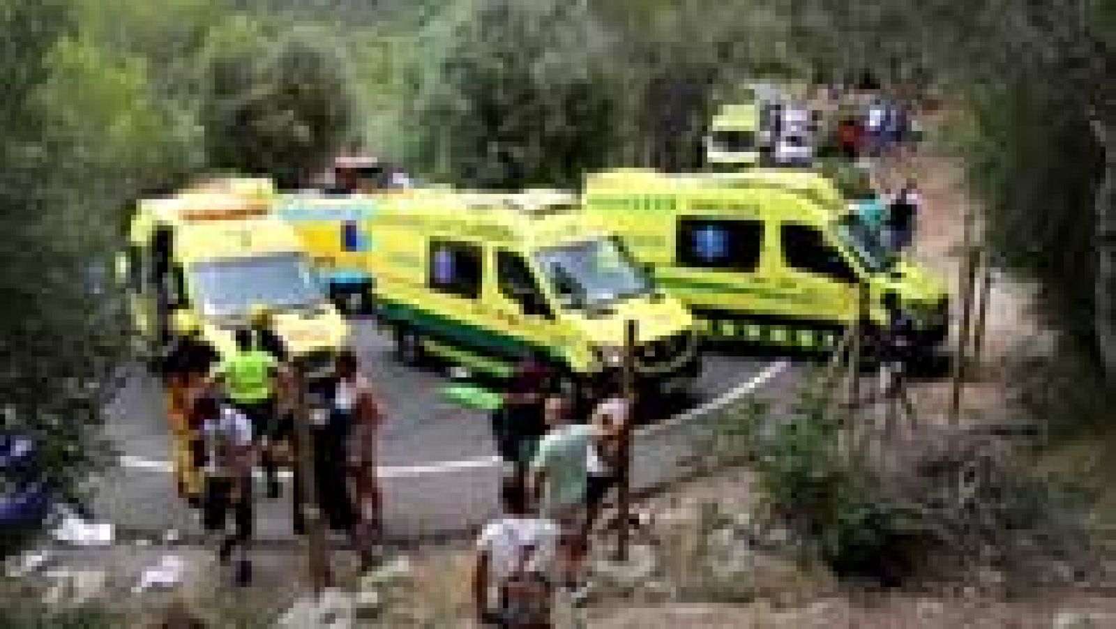 Telediario 1: Cuatro heridos muy graves en un accidente en un Rally en Calvià, Mallorca | RTVE Play