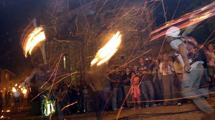 Telediario 1 - 'Les falles del Pirineu', un homenaje al sol que ya es Patrimonio Inmaterial de la Humanidad