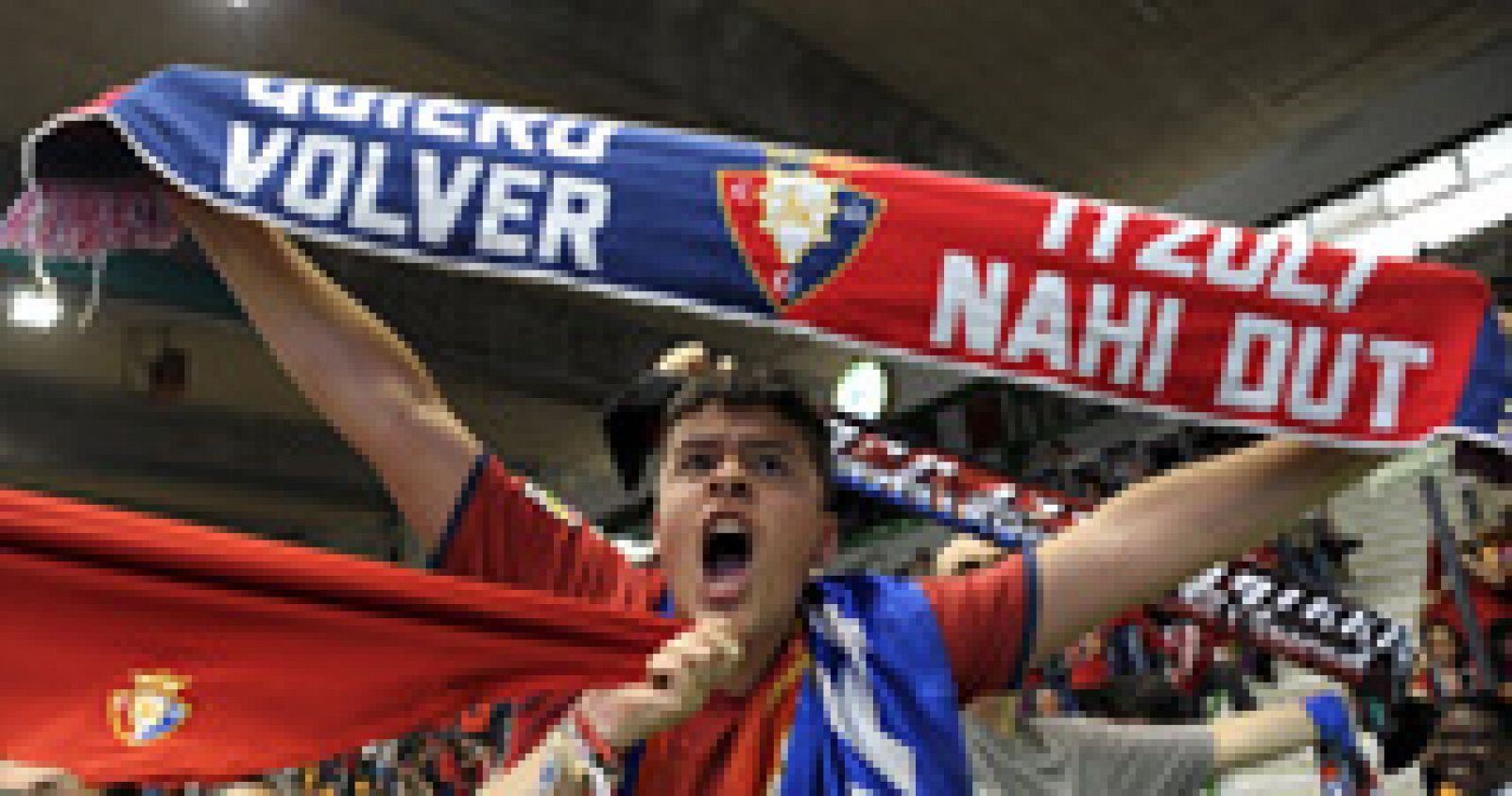 La afición del Osasuna y el equipo celebran el ascenso | Ver