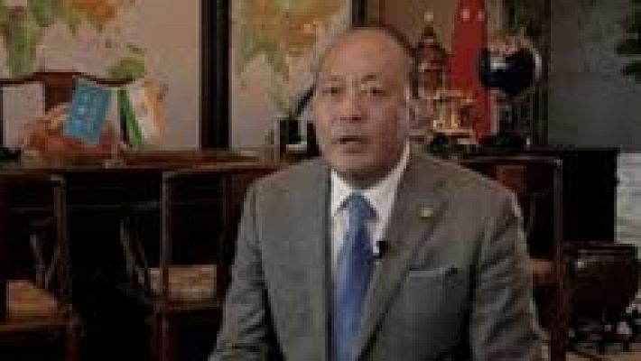 Telediario 1 - Así es la empresa del empresario chino que trajo a sus empleados de vacaciones a España