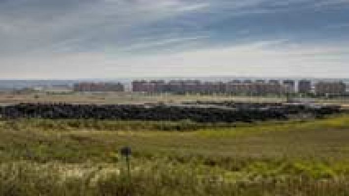 Telediario 1 - Comienza la retirada de neumáticos del incendio de Seseña