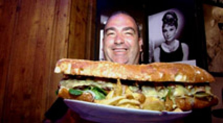 Comando Actualidad - Comer hasta reventar - Avance